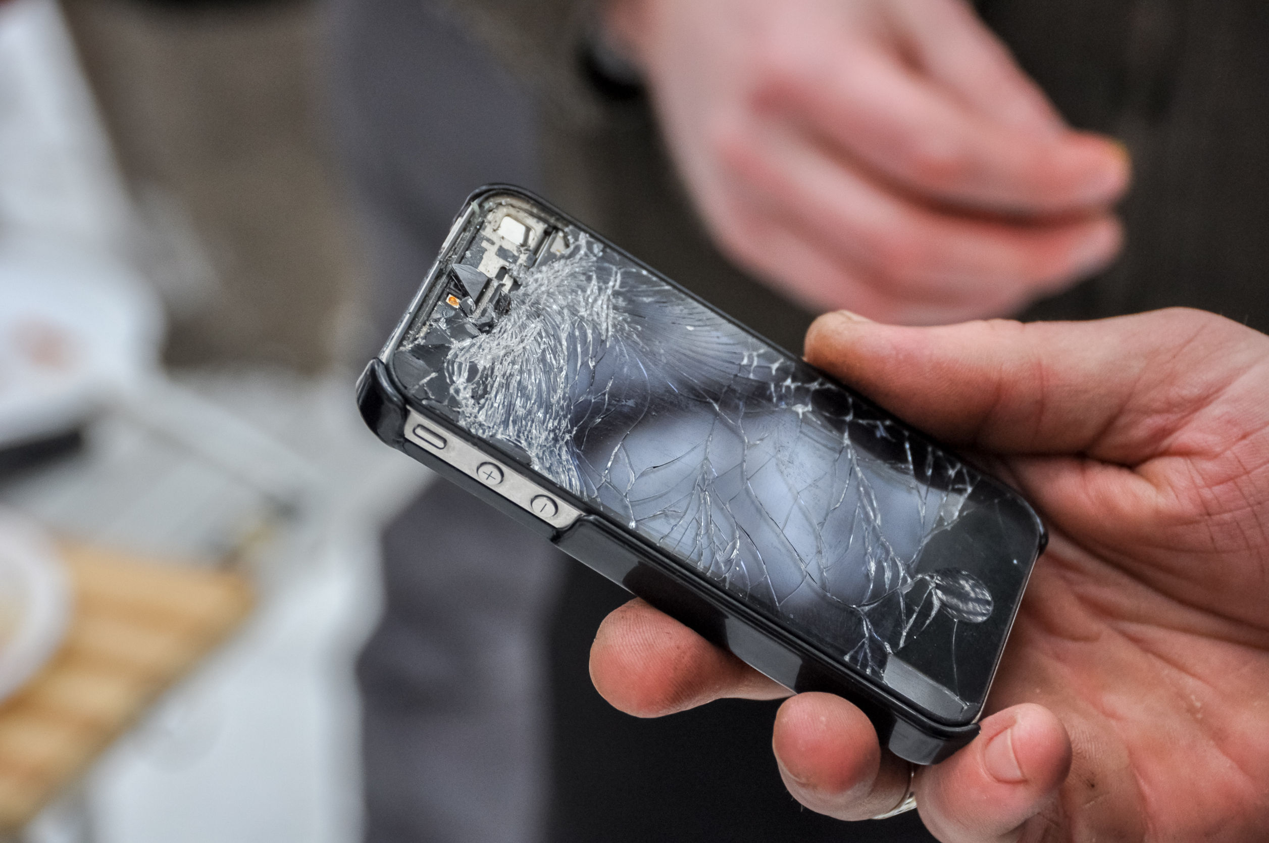 mobiltelefon készülék biztosítás iphone törött